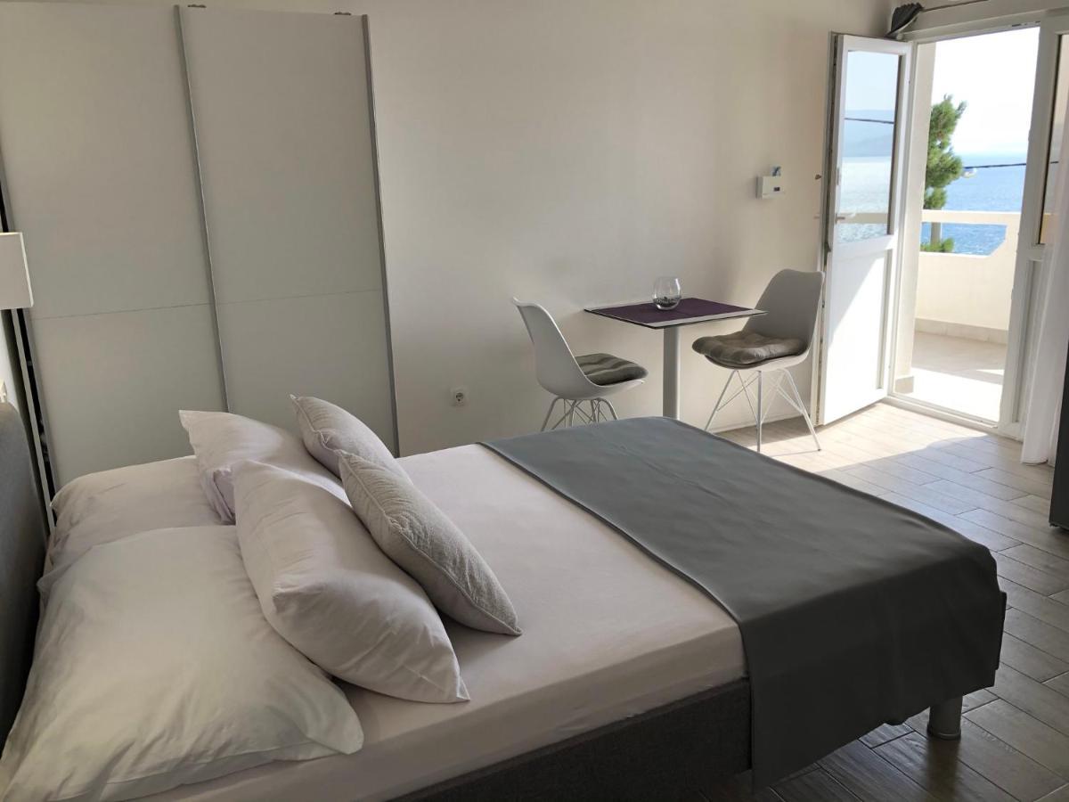אומיס Apartmani Milka I Jozo מראה חיצוני תמונה