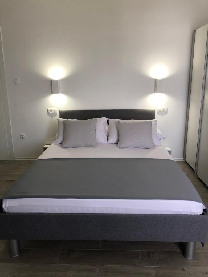 אומיס Apartmani Milka I Jozo מראה חיצוני תמונה