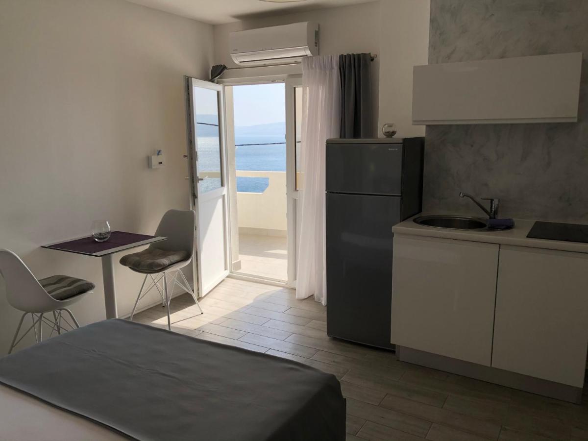 אומיס Apartmani Milka I Jozo מראה חיצוני תמונה