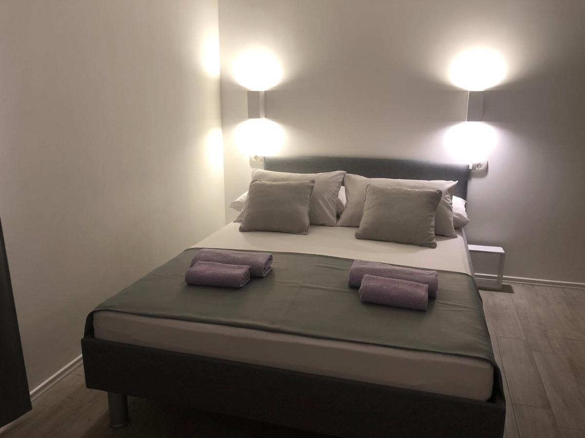 אומיס Apartmani Milka I Jozo מראה חיצוני תמונה