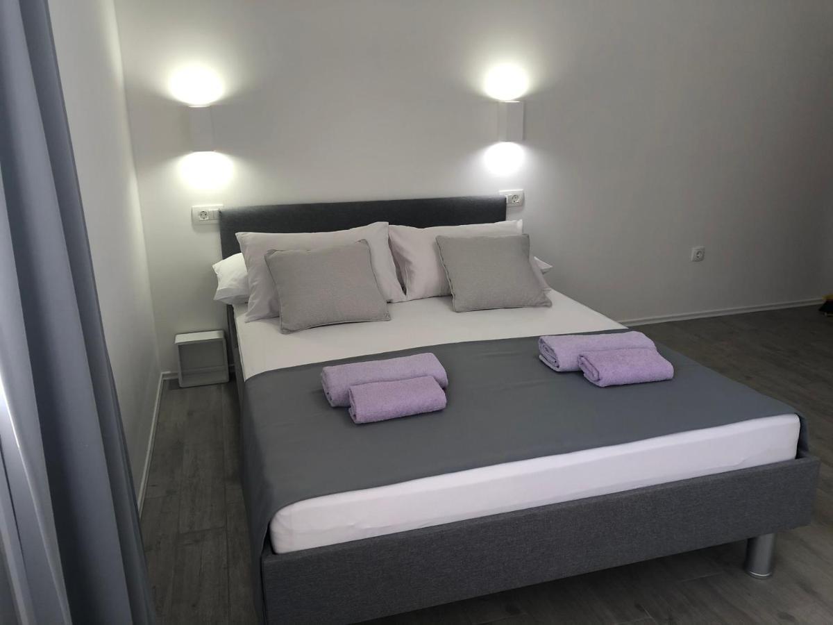 אומיס Apartmani Milka I Jozo מראה חיצוני תמונה