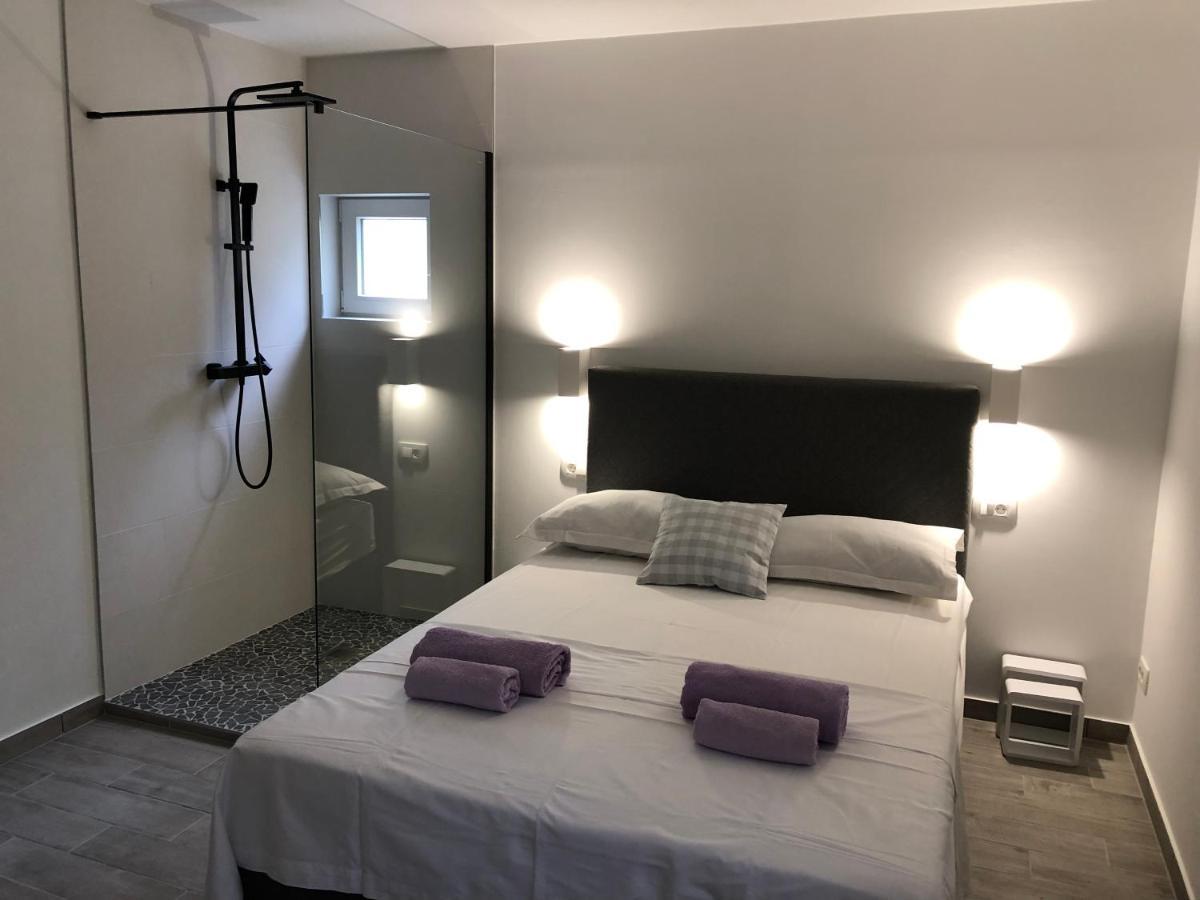 אומיס Apartmani Milka I Jozo מראה חיצוני תמונה